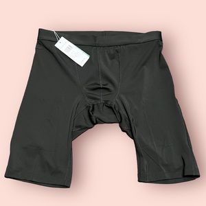 Lacoste Men’s Sports Tight Cargo Shorts (Black)